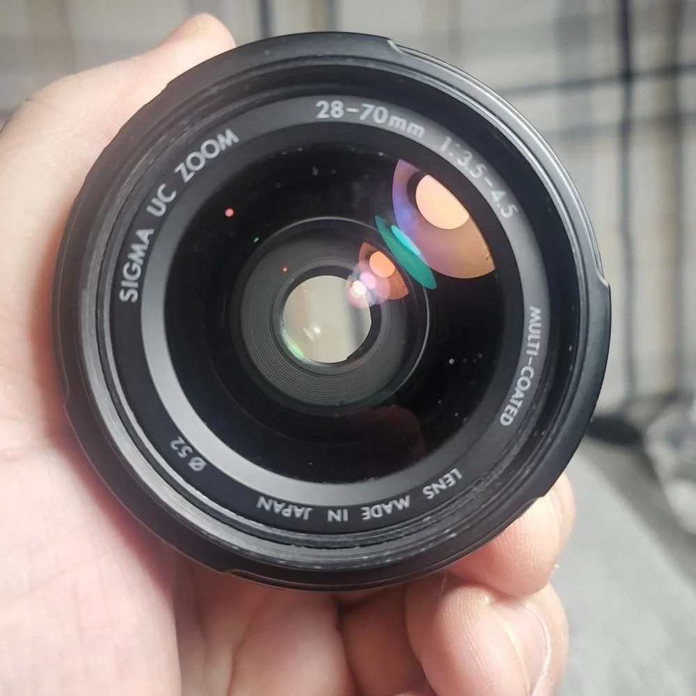 Sigma 52mm 28-70mm Zoom Lens Minolta AF Black f/3.5-4.5 UC Multi-Coated Japan